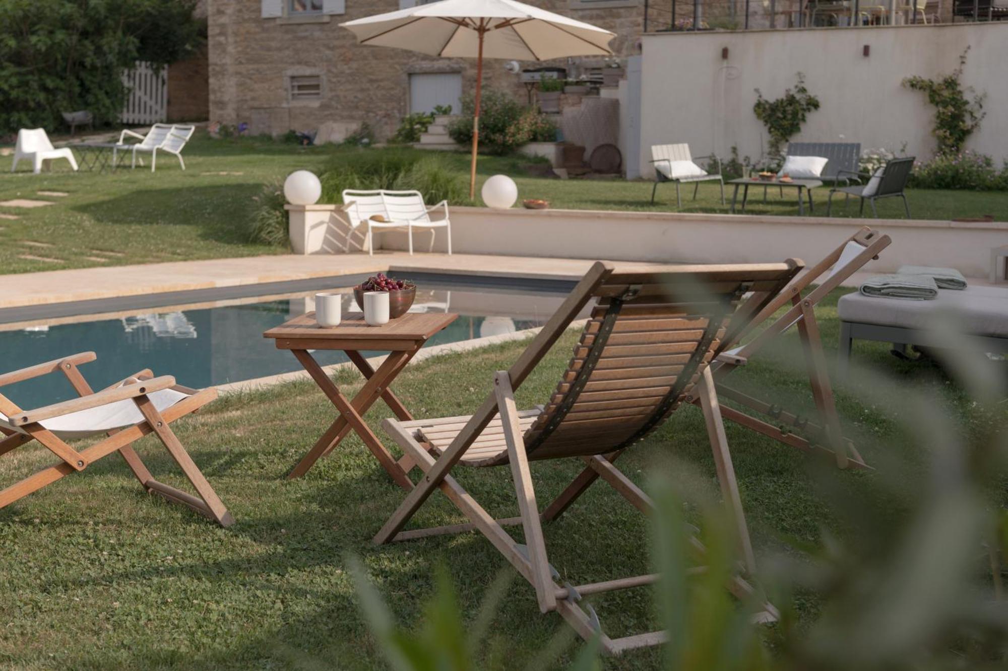 La Maison Des Monts D'or Bed & Breakfast