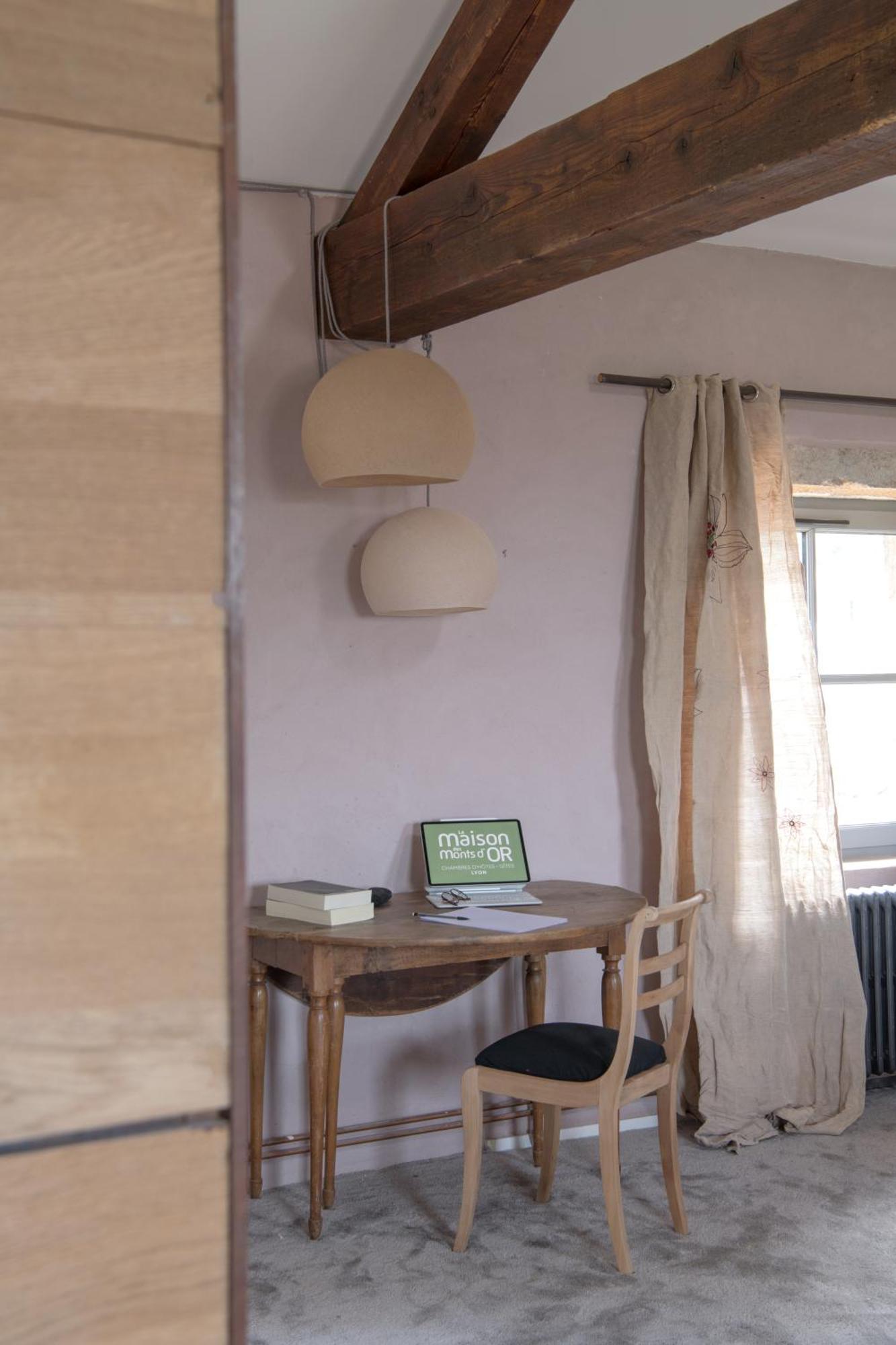 La Maison Des Monts D'or Frühstückspension