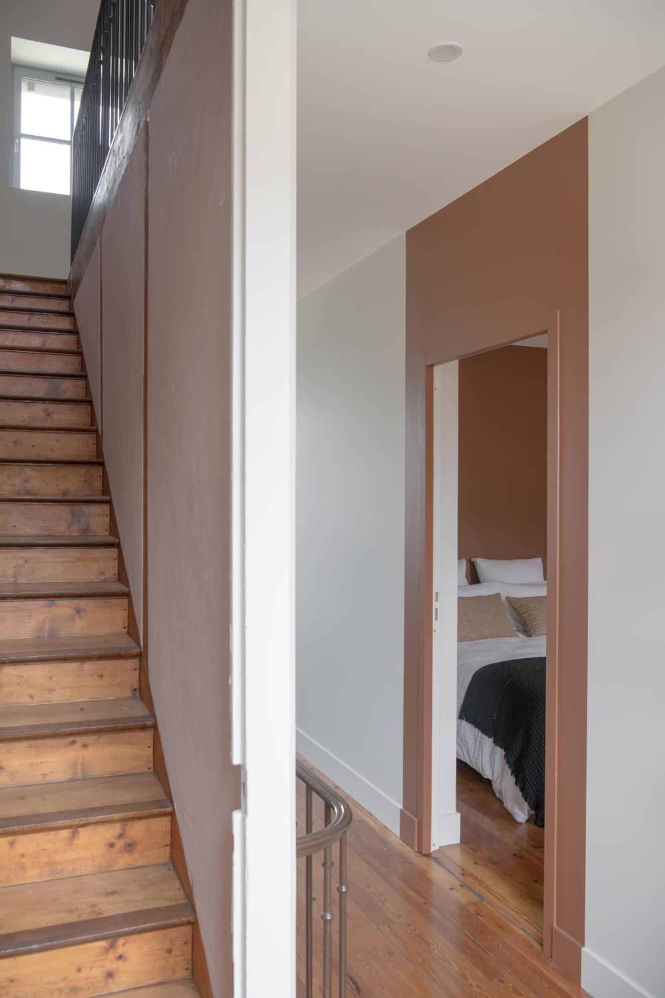 La Maison Des Monts D'or Bed & Breakfast