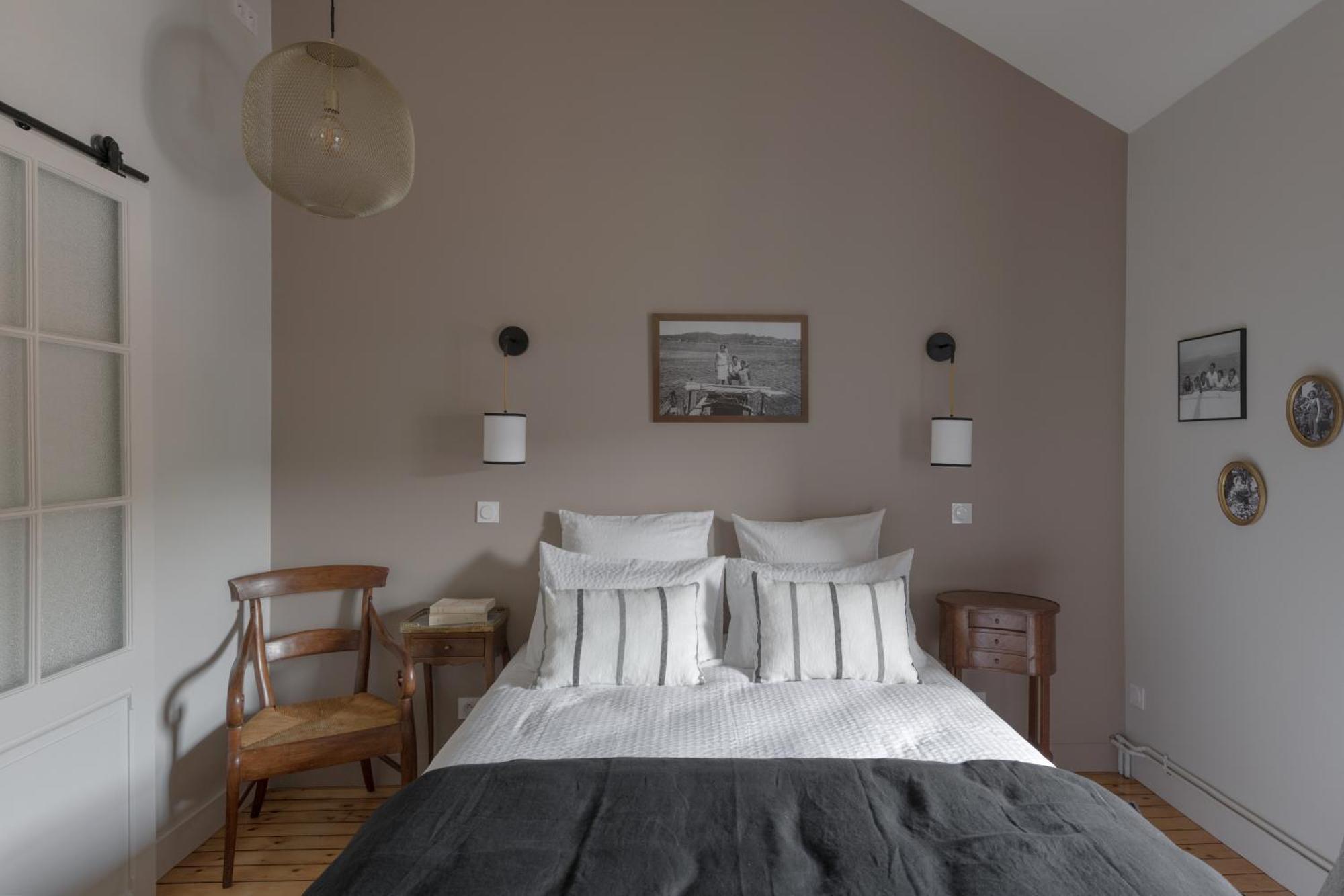La Maison Des Monts D'or Bed & Breakfast *