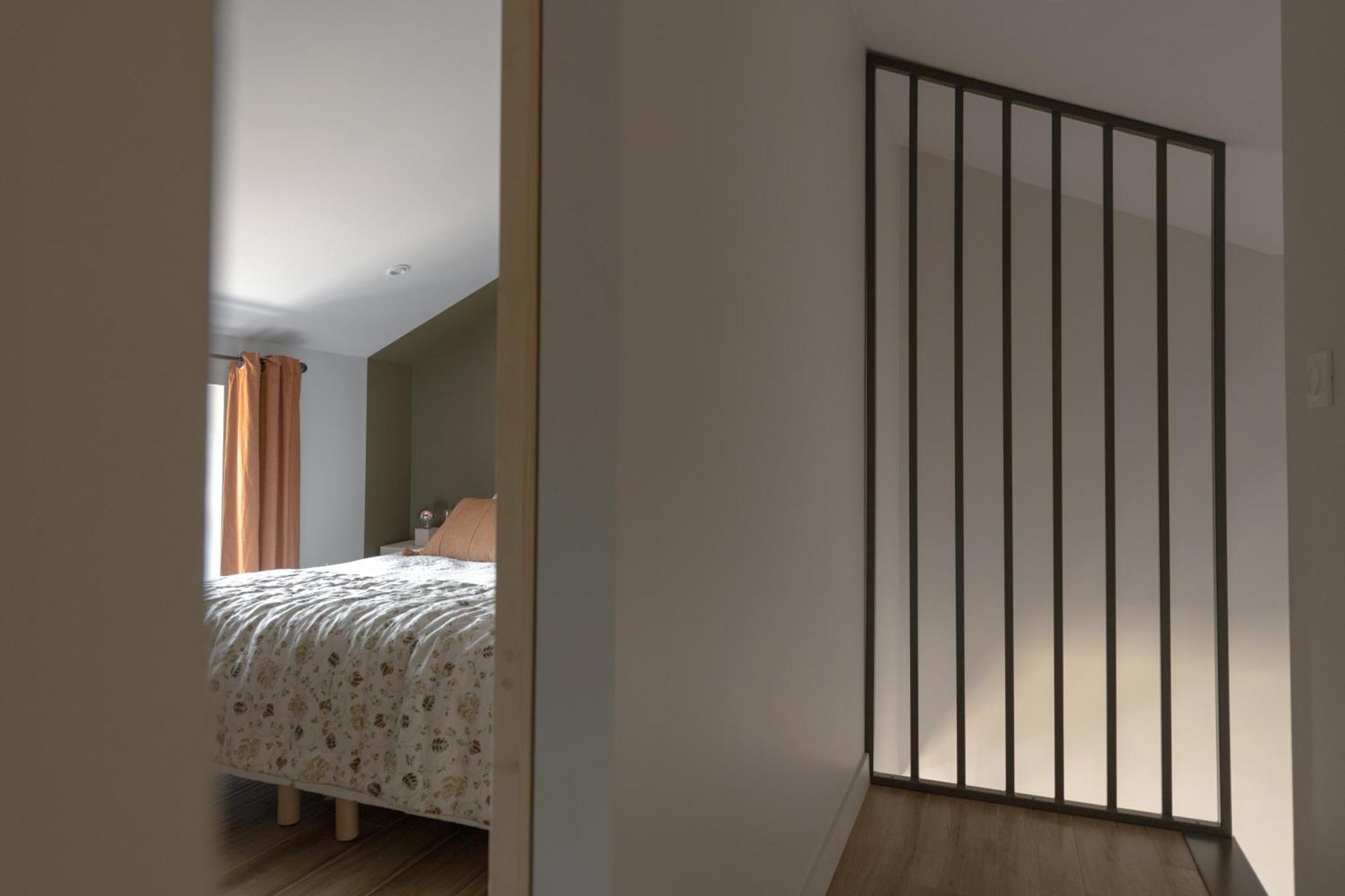 La Maison Des Monts D'or Bed & Breakfast *