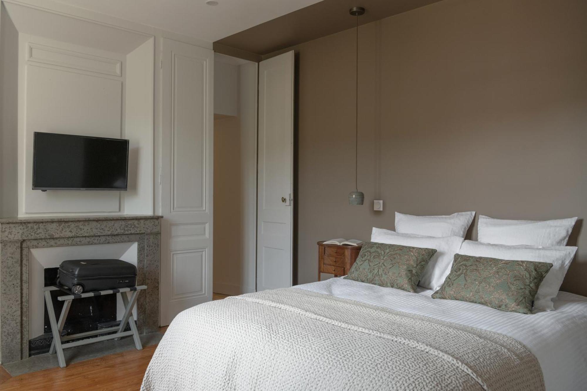 Bed & Breakfast La Maison Des Monts D'or