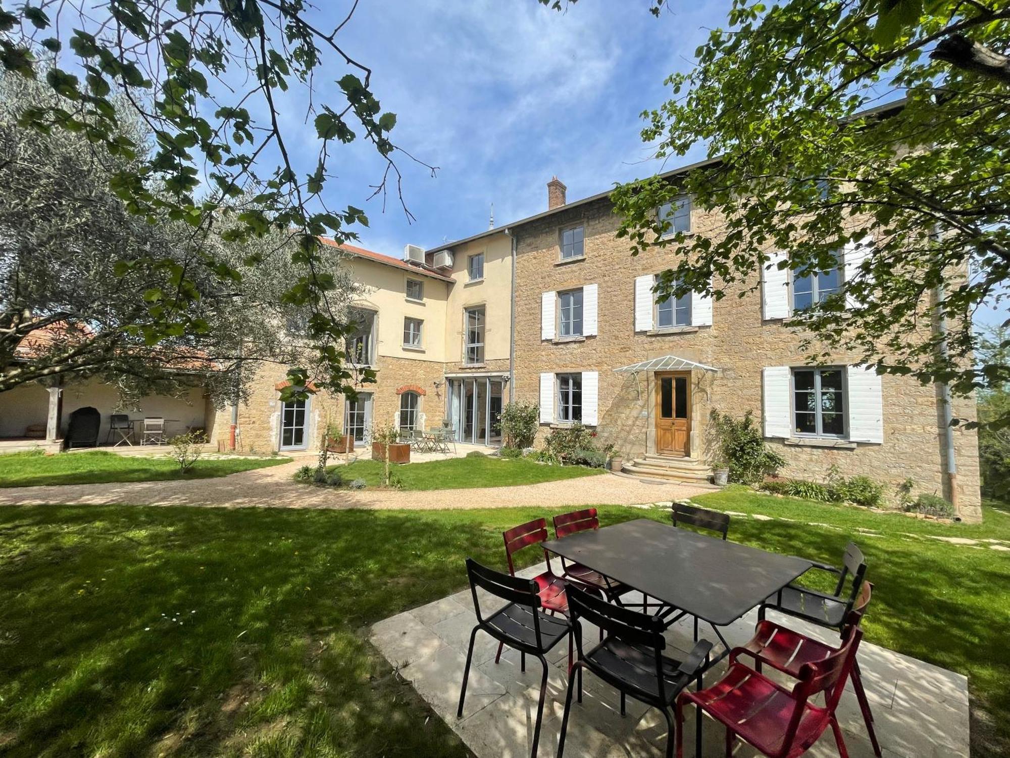 Bed & Breakfast La Maison Des Monts D'or *